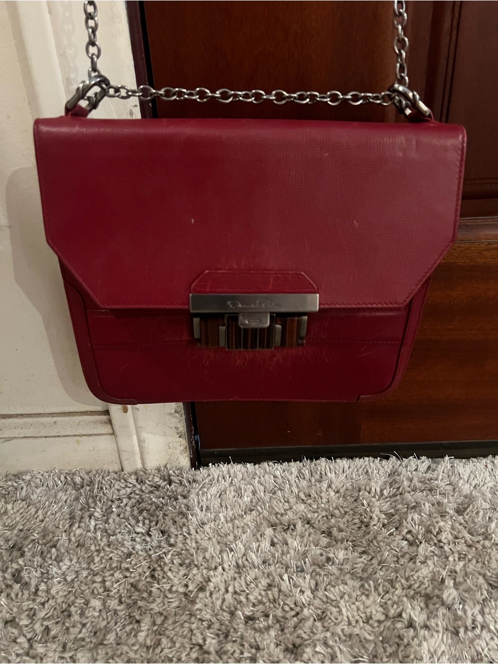Oscar de la renta Chain-Handle Shoulder or crossbody Bag leather burgundy color